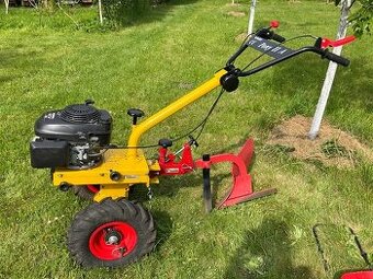 malotraktor Vari Pony IIA