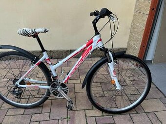 Dámské trekingové kolo Leader Fox Cindy 26”