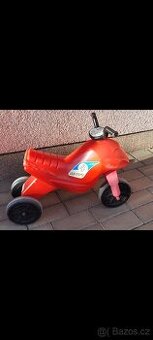 Plastove odrážedlo
