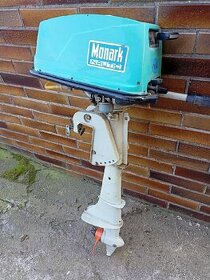 Lodní motor