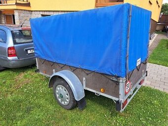 Přívěsný vozík s plachtou, za osobní automobil