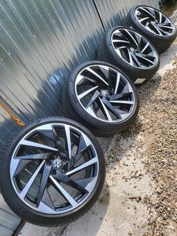 ☑️Letná sada 5x112 r20 Arteon Rline