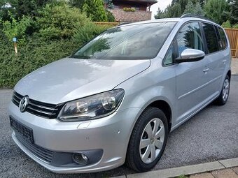 TOURAN,2.0TDI,103KW,VÝHŘEV,DIGI,PARKASIST,TZ,SERVIS JEN VW
