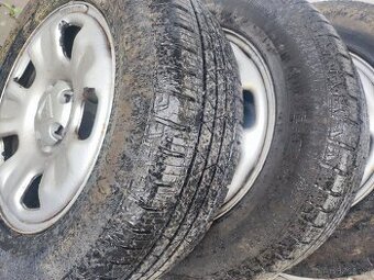 Originální kola Dacia Duster 215/65r16