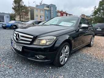 Mercedes-Benz C220 CDI W204 125 kW Automat Sedan Rok 2007