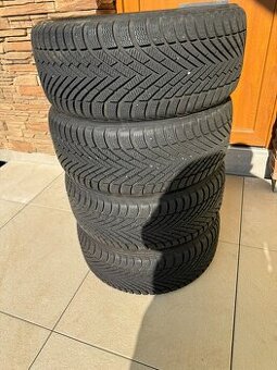 Zánovní Pirelli Powergy Winter 225/40 R18 92 V XL
