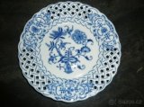 talíř prolamovaný cibulový porcelán