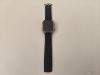 apple watch Ultra 49mm / Batéria 85%