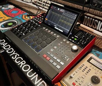 AKAI MPC X + 2TB SSD Samsung Evo (100% stav)