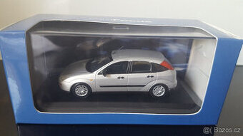 PRODÁM - Ford Focus MK1 5-dvéřová 1:43 Minichamps RARE
