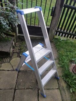 hliníkové schůdky