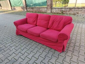 Červený gauč Ektorp Ikea