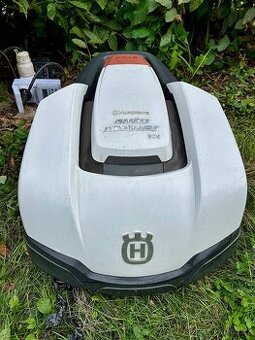 Husqvarna Automower 305 včetně dobíjecí stanice