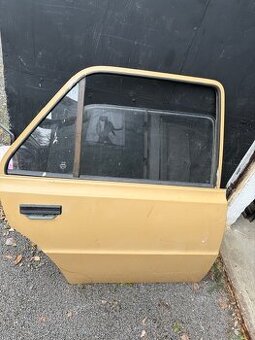 Škoda 105-136 zadní dveře