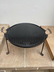 Grilovací plotna do ohniště