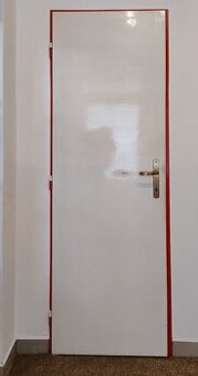 Prodám dveře 80L 3/3 + 80P 2/3, 60L plné bílé