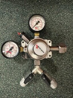 Micromatic Redukční ventil CO2 mini dvouvývodový s tlakovou