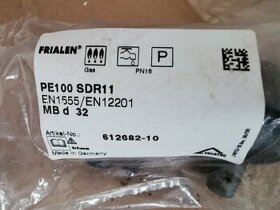 2ks elektrotvarovky spojky od Firmy FRIALEN průměr 32mm