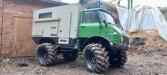 Rc model expedice 4x4 Mercedes
