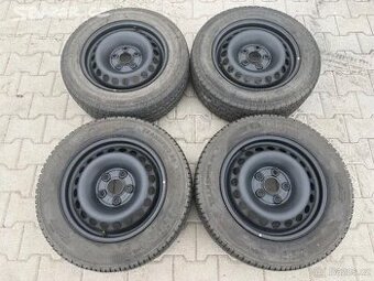 4x plechové disky 5x120 + pneu zimní 205/65 R16C