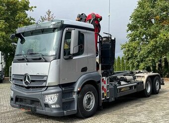 Mercedes-Benz Actros - nosič kontejnerů s hydraulickou rukou