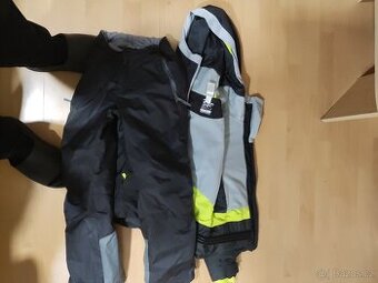 Lyžařská bunda a kalhoty 10 až 12let