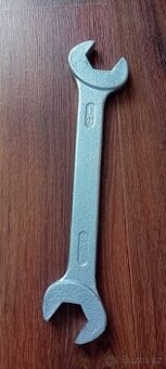 Historický stranovy klíč Škoda