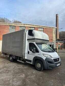 Pronájem plachtových dodávek