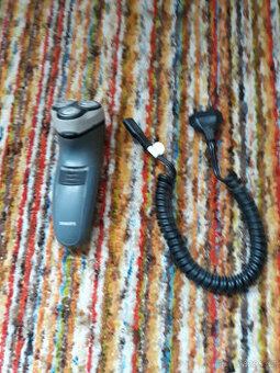 Holící strojek Philips - 3 hlavy - 1