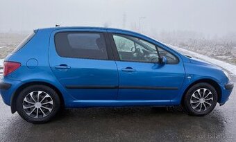 Peugeot 307 1.6 Benzín 80kw servisovaný vůz. ČRpůvod