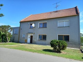 Prodej bytu se zahradou - 1