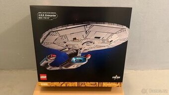 Lego set Icons 10356 Star Trek: U.S.S Enterprise NCC-1701-D