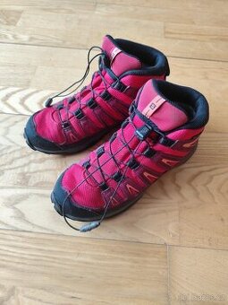 Turistické boty salomon