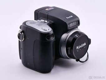 Fotoaparát Kodak DX6490 a Kodak ZD710