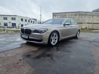 BMW 740d f01 rok 2010 velká výbava vyhřívané sedadla, 4zon k