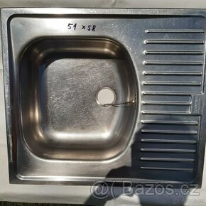 Dřezy do kuchyňské linky