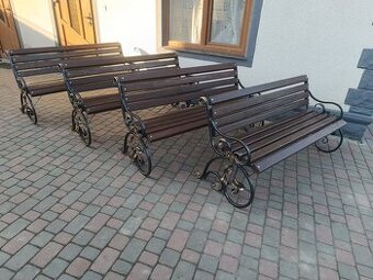 Zahradní lavice