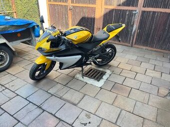 Yamaha YZF R125(11 kW) - po velkém servisu