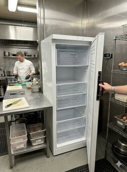 Šuplíkový mrazák – plně funkční