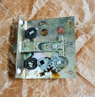 Uaz - zámky dveří - ORIGINÁL 