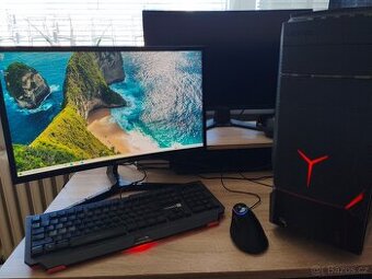 HerníPC Lenovo + Samsung prohnutý herní monitor + klávesnic
