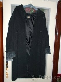 Černý kabát dámský