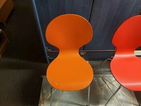 Pěkné použité barevné jídelní kuchyňské židle  Cena je za ko