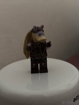 Lego figurka kapitán Tarpals
