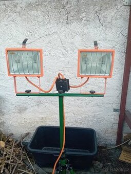 Stavební venkovní zářič  2x500W