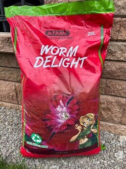Worm hummus Delight (Atami)