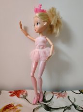 Panenka Moxie balerína
(Moxie Girlz Ballerina Star Doll)