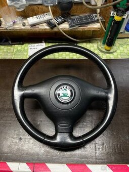 Tříramenný volant Škoda RS
