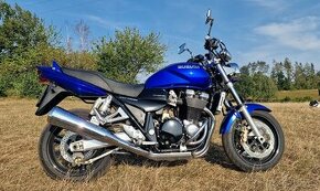 Suzuki GSX 1400 - 1