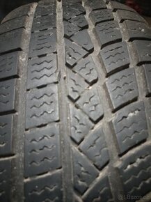 Pneu 215/70R16 - 1